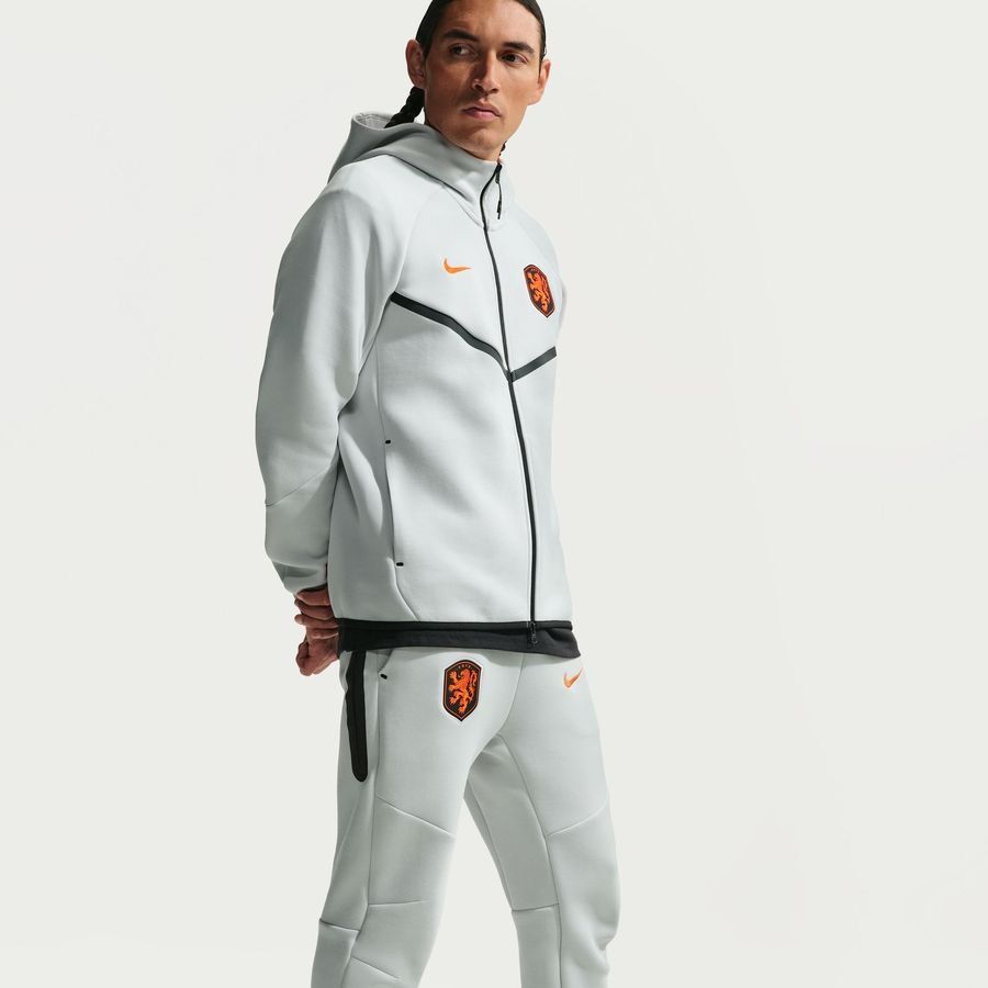 [EFKS] 2026 Holland Sweatpants NSW Tech Fleece World Cup Photon Dust/Hyper