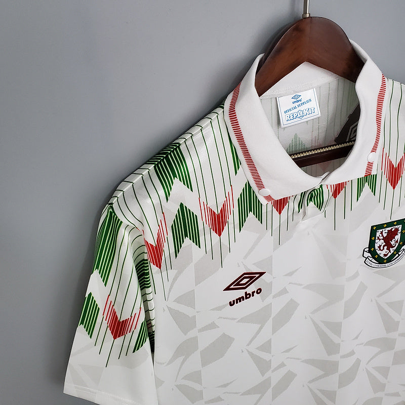 1990-1992 Wales away kit
