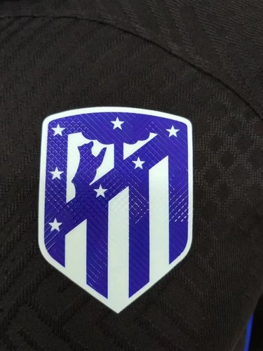 Official 2022 International Camiseta Black With Retro Design