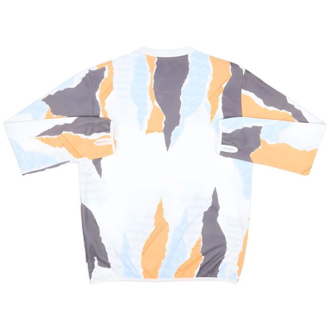2024-2025 Real Madrid Pre-Match Warm Top (White)