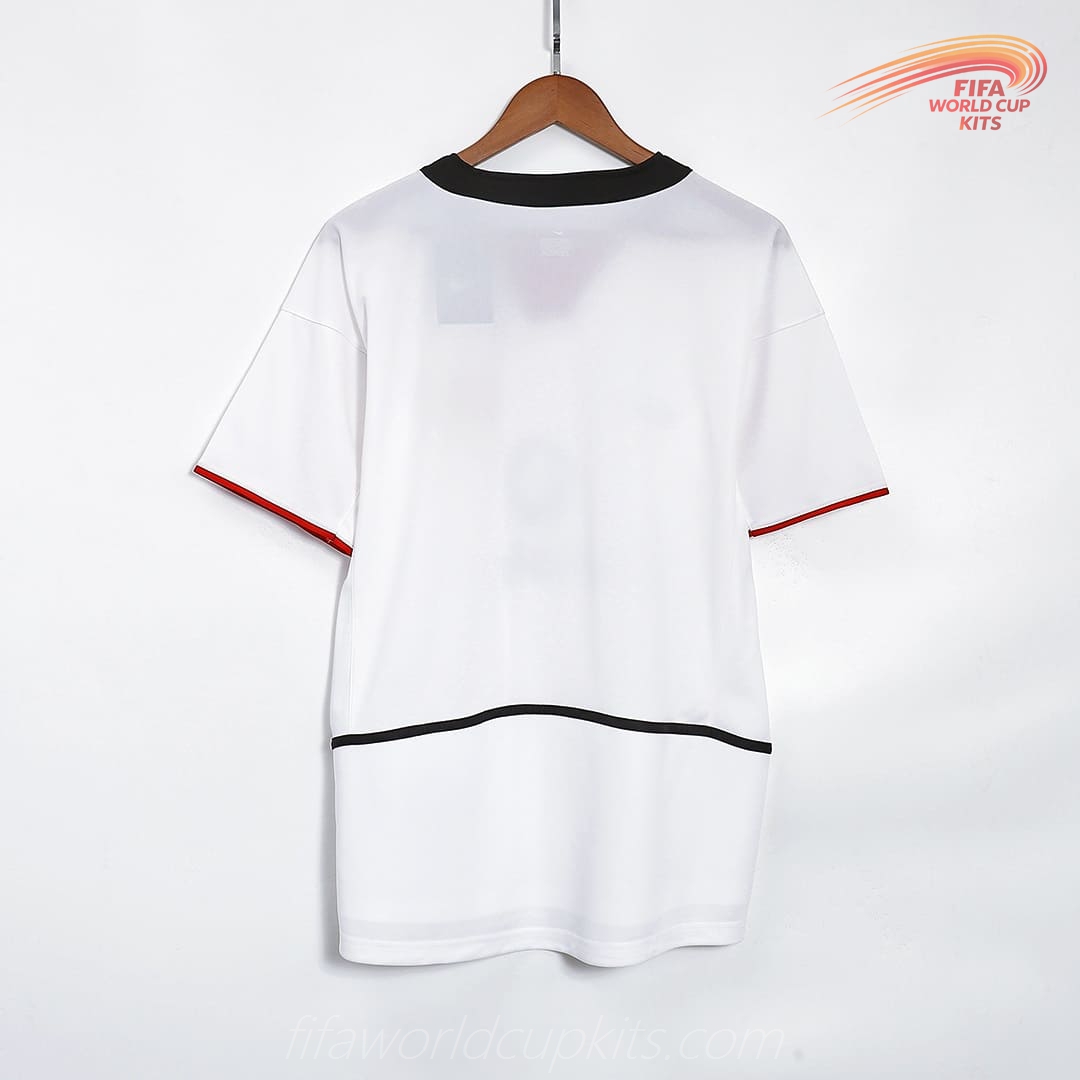 02-03 Manchester United Away Football Strip