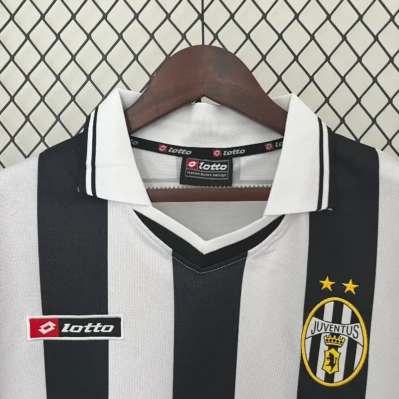 Cheap 2001-2002 Juventus Jersey retro kit
