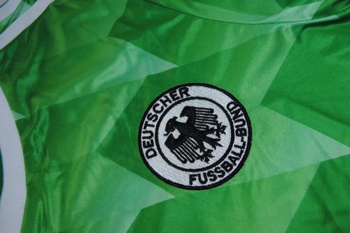 Professional Grade Avid The Team Alemania #1988 Classic Edition Awa...