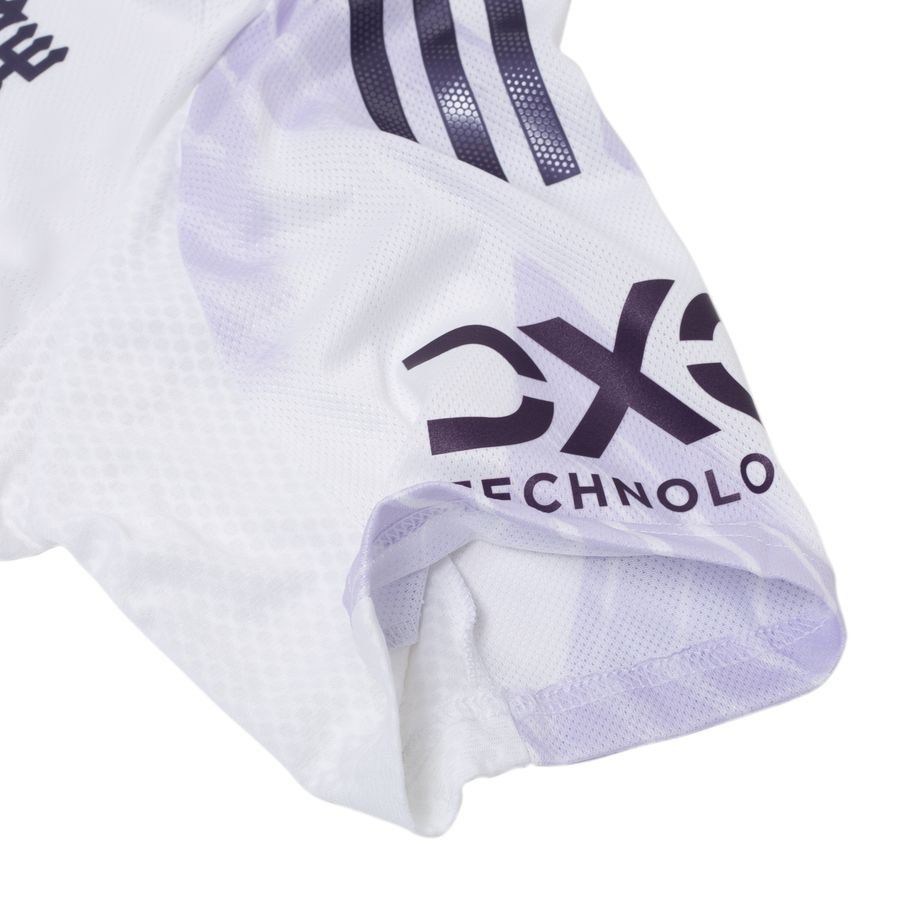 Manchester United Away Shirt 2025/26 Authentic
