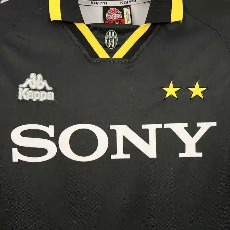 Cheap 1996-1997 Juventus Second retro kit