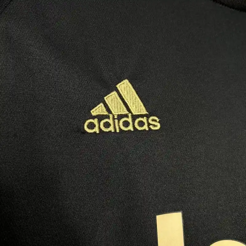 2015-2016 Juventus Third retro kit