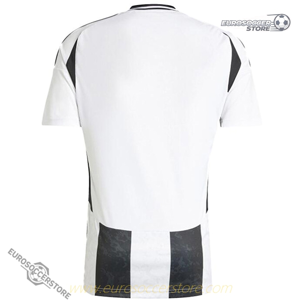 Juventus' 24-25 Season Home Football Jersey