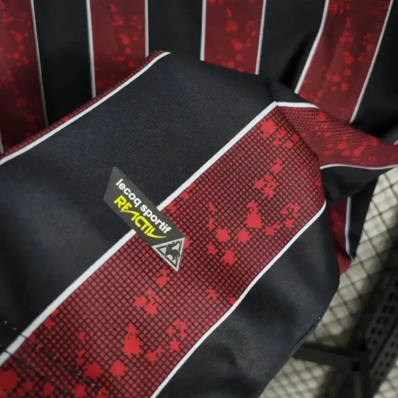 Cheap 2008-2009 Manchester City Jersey retro kit