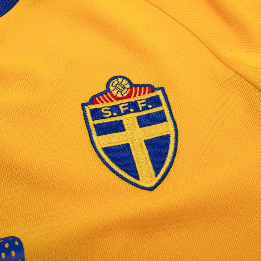 [EFKS] 2002 Sweden Size LJUNGBERG 9 Home Uniform S (8/10)