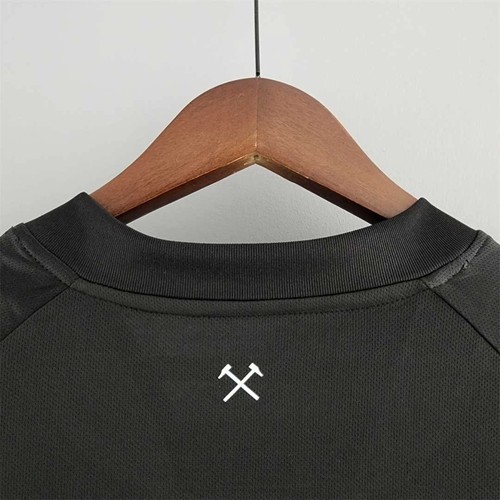 Premium 2022 International Camiseta Black With Classic Design