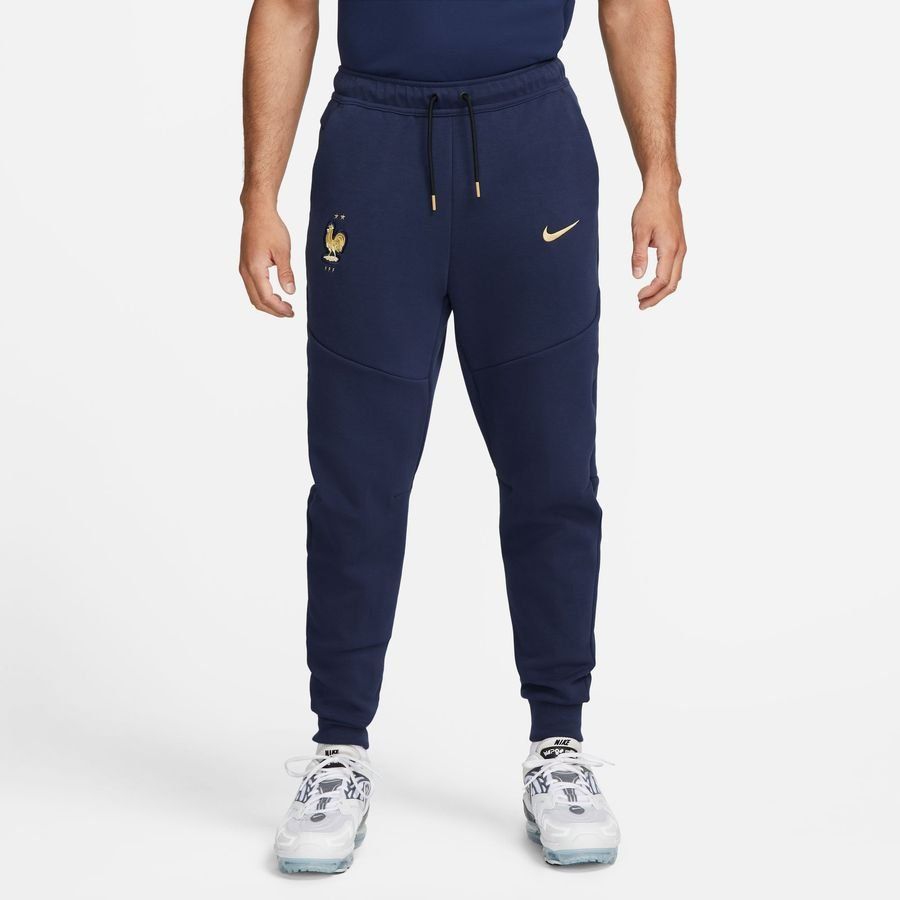 [EFKS] France Trousers NSW Tech Fleece Midnight Navy/Metallic Training Gold Apparel