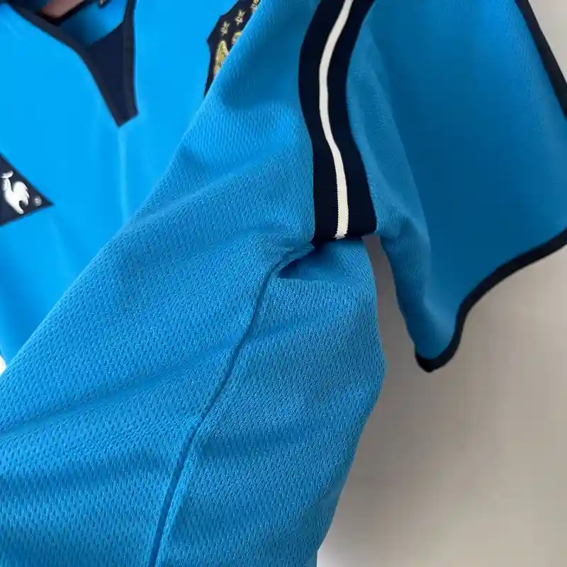 2001-2002 Manchester City Jersey retro kit