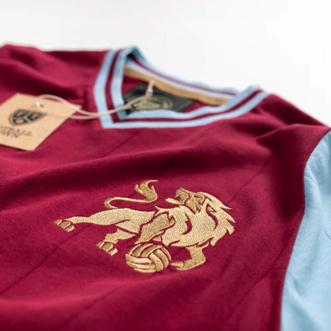 Aston Villa Elegant Home Jersey The