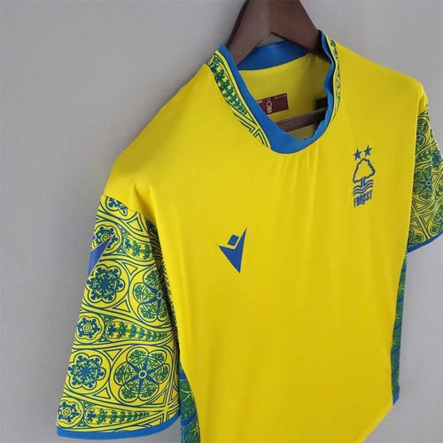 Authentic 2022 International Camiseta Green With Modern Design