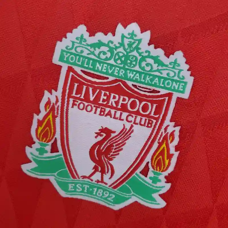 2010-2011 Liverpool Jersey retro kit