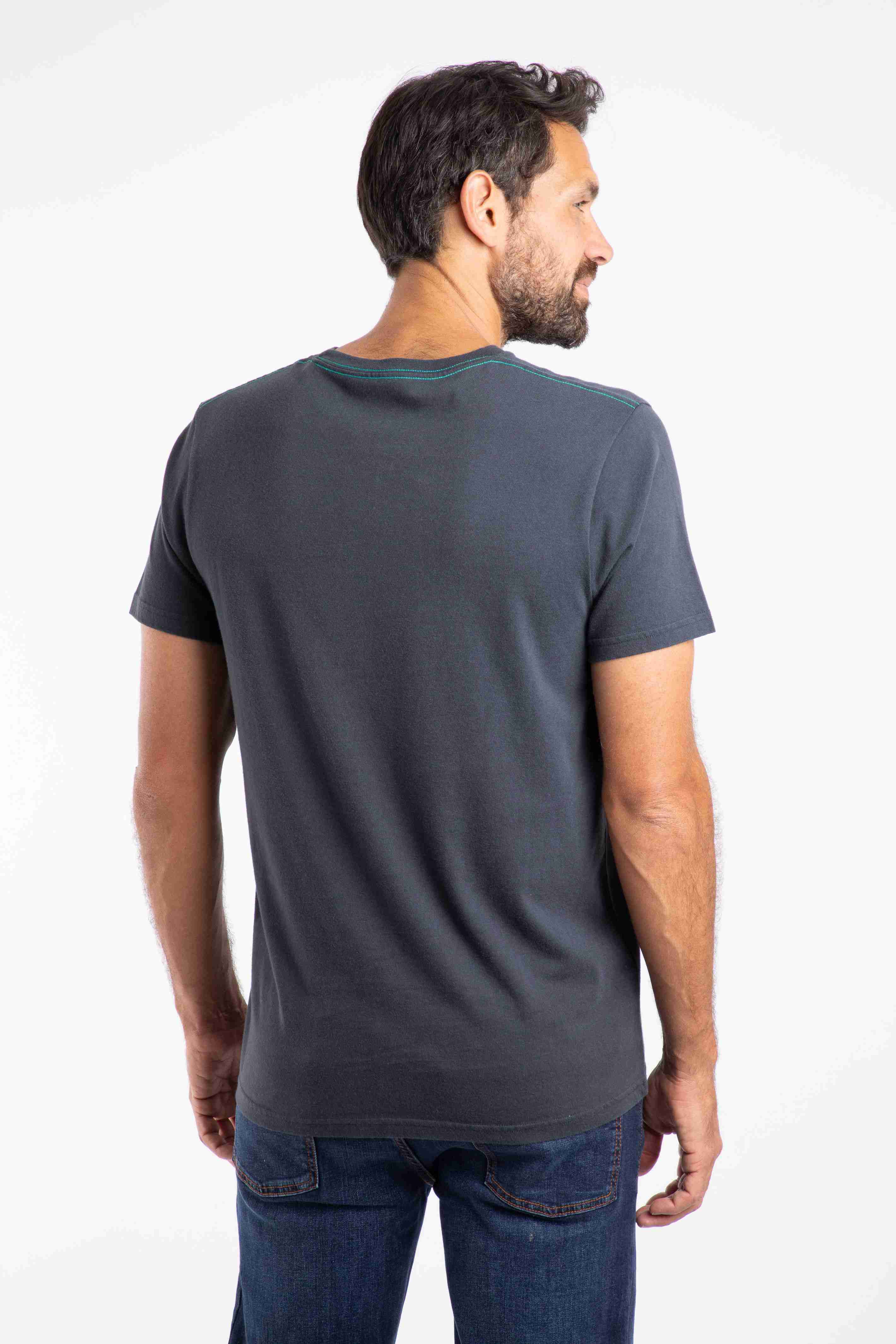 Into The Wild Front Print Graphic T-Shirt Navy