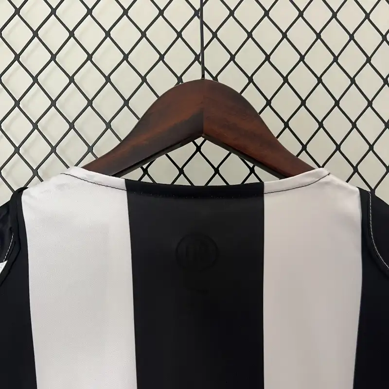 2004-2005 Juventus Jersey retro kit