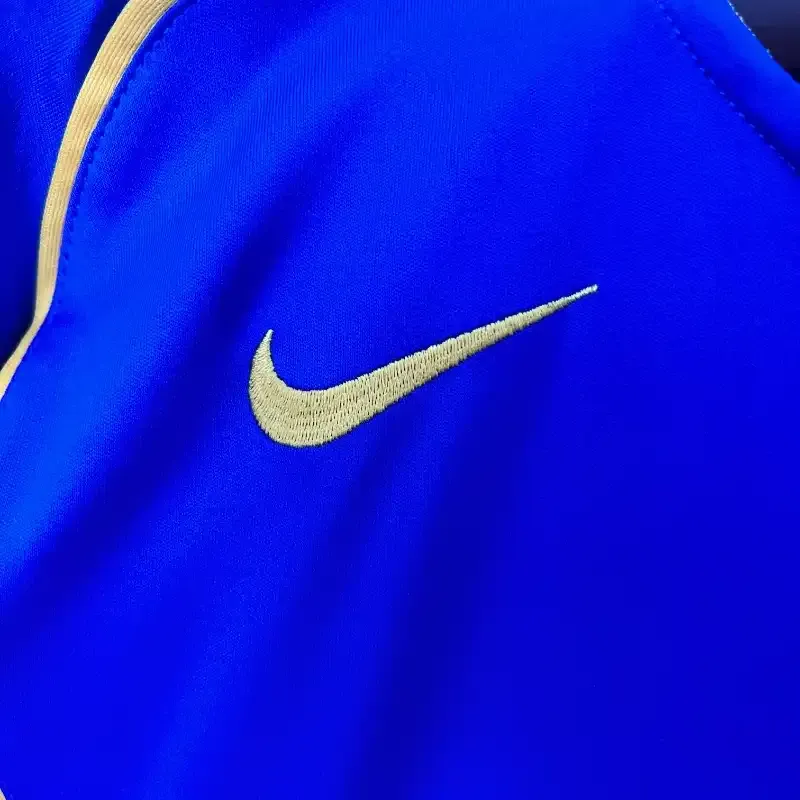 Cheap 2004-2005 Juventus Jersey retro kit