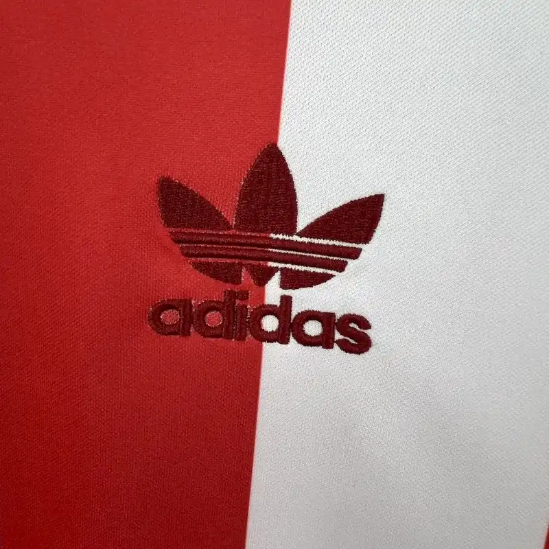 1980-1981 Sporting de Gijón Jersey retro kit