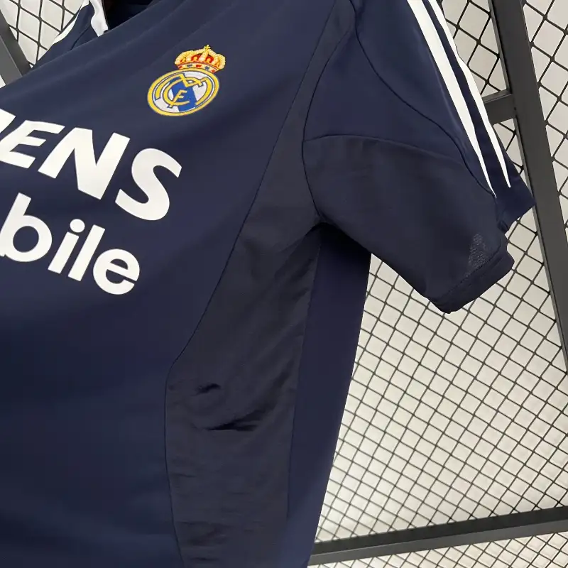 2004-2005 Real Madrid Jersey retro kit