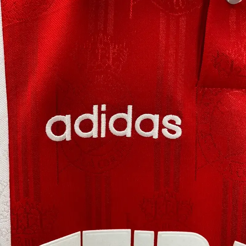 Cheap 1997-1998 Real Club Deportivo de La Coruña Jersey retro kit