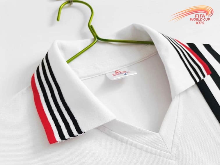 Alternate Soccer Kit of Manchester United 75-80 season