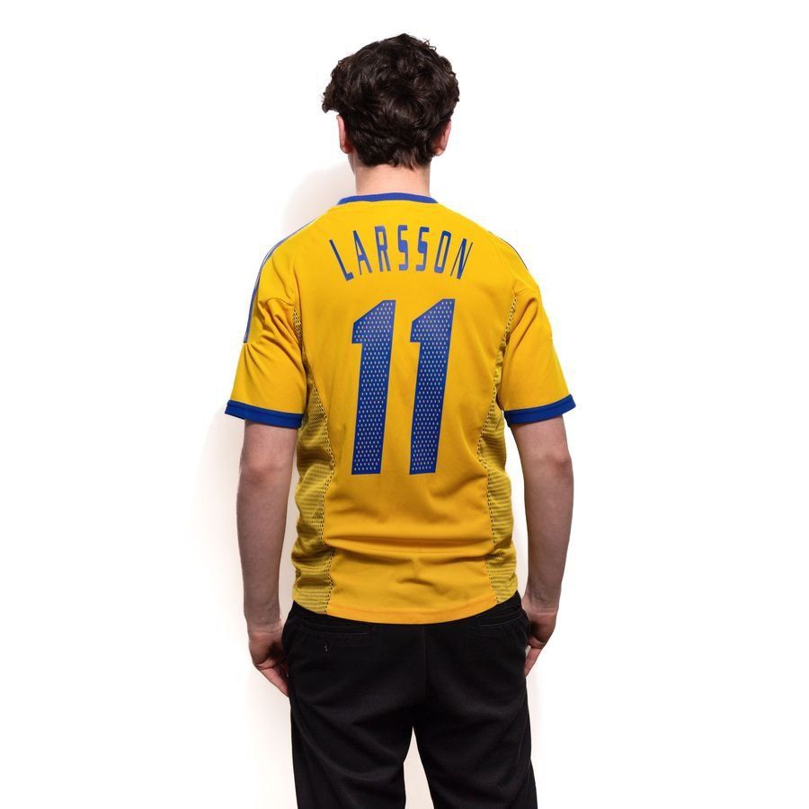 Sweden Home Shirt 2002 Size S LARSSON 11 (7/10)