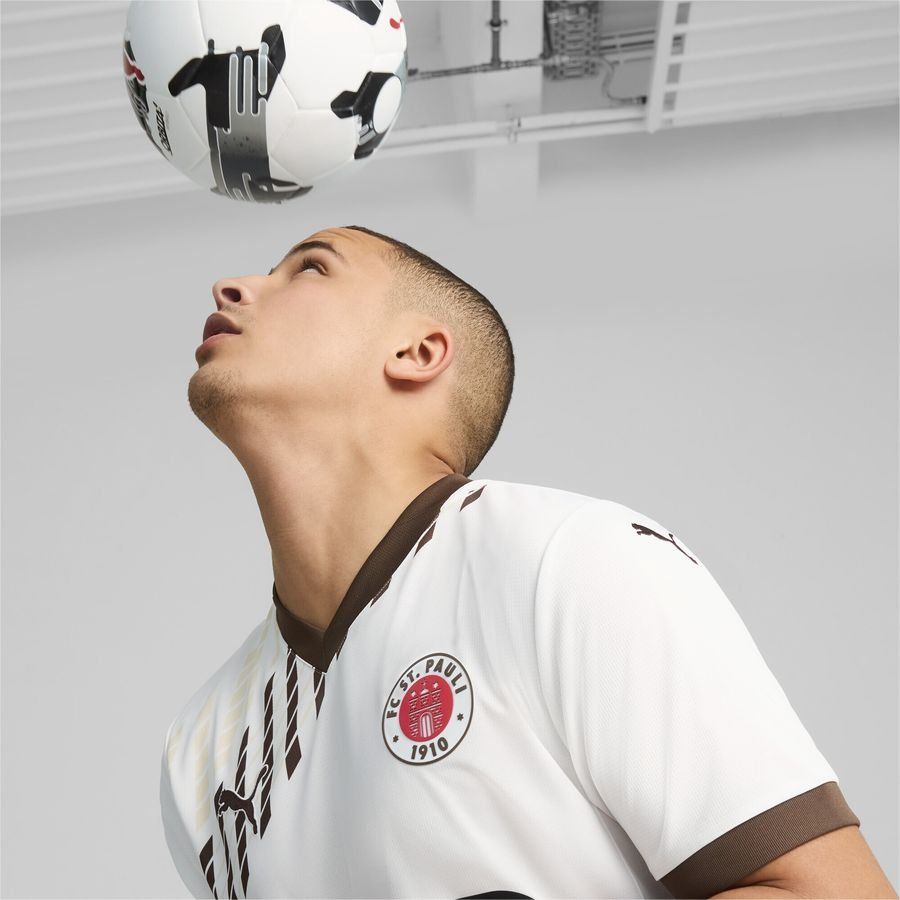 St. Pauli Away Shirt 2024/25 For Algeria Football Fans