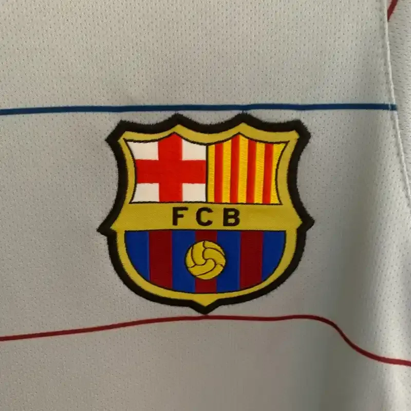 Cheap 2003-2004 Barcelona Jersey retro kit