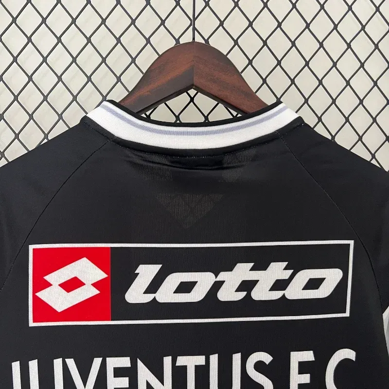 Cheap 2000-2001 Juventus Black Soccer retro kit