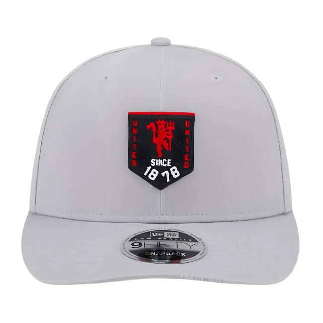 Manchester United Pennant Grey 9FIFTY Snapback Cap (Limited Edition)