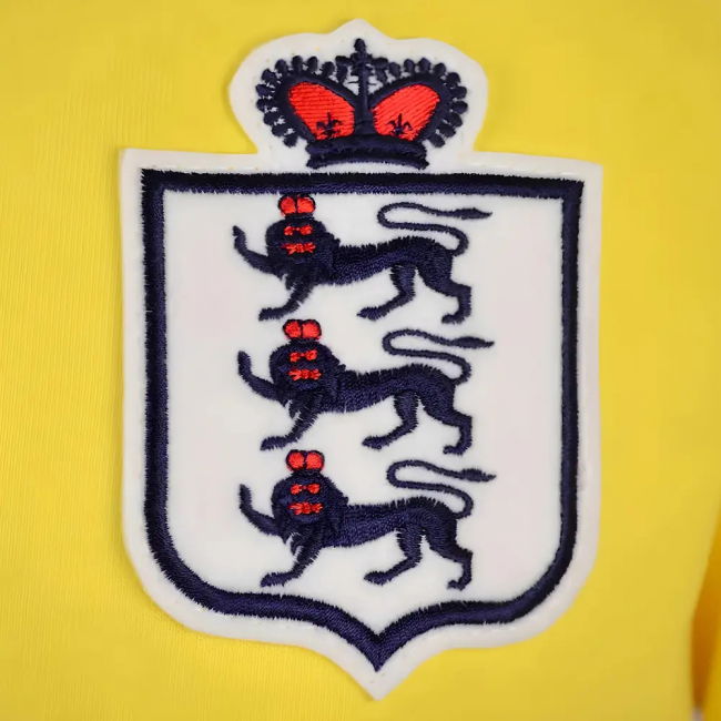 Premium England Retro Goalkeeper High Player Performance