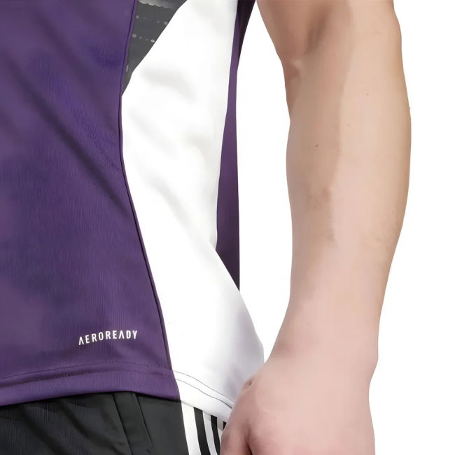 2025-2026 Man Utd Training Jersey (Aurora Plum) (Shaw 23)
