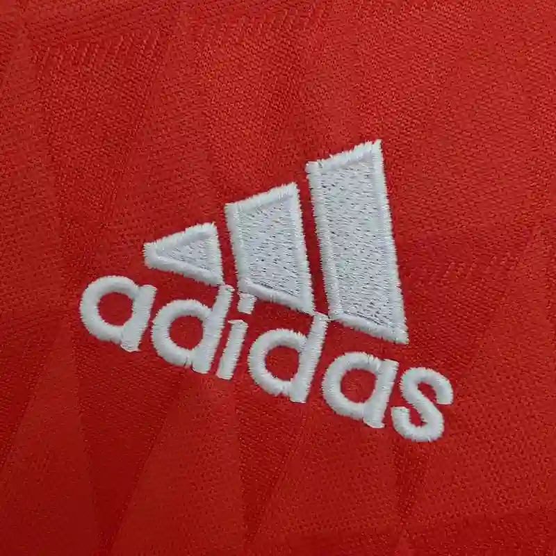 2010-2011 Liverpool Jersey retro kit