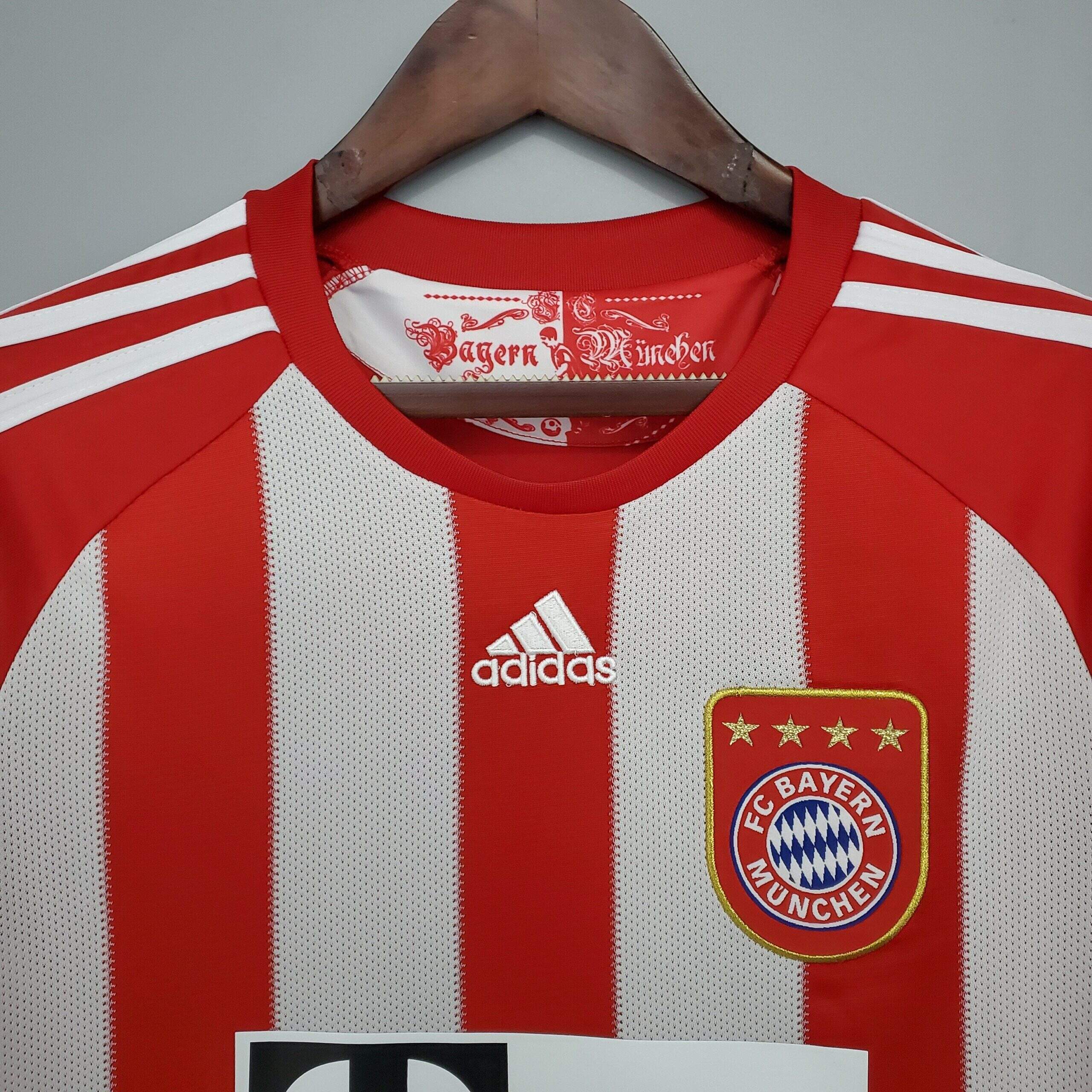 Cheap 2010/11 Bayern Munich Home kit