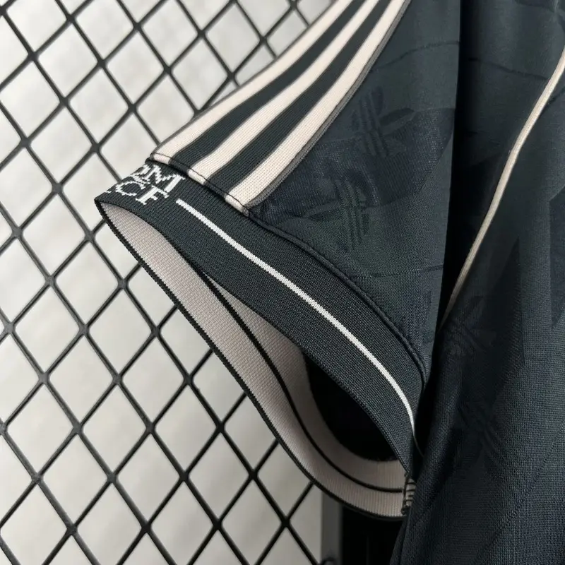 Real Madrid Black Retro Model Soccer retro kit