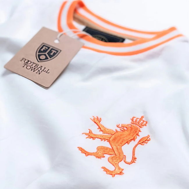 Vintage Holland De Leeuw White Soccer Jersey Performance