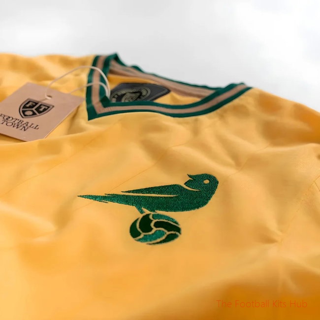Men Vintage Brazil Canarinha Soccer Jersey