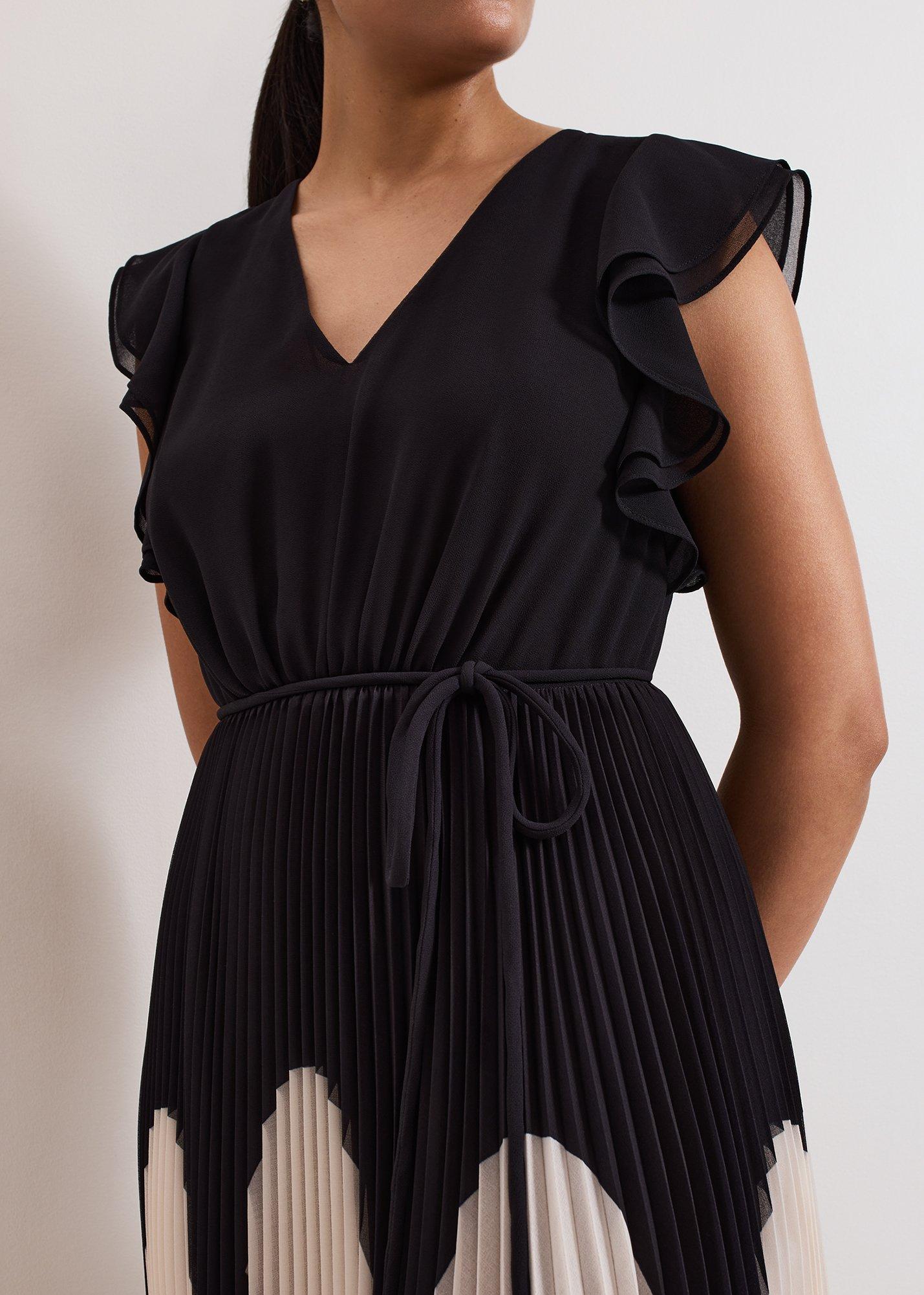 Petite Uma Printed Pleat Maxi Dress