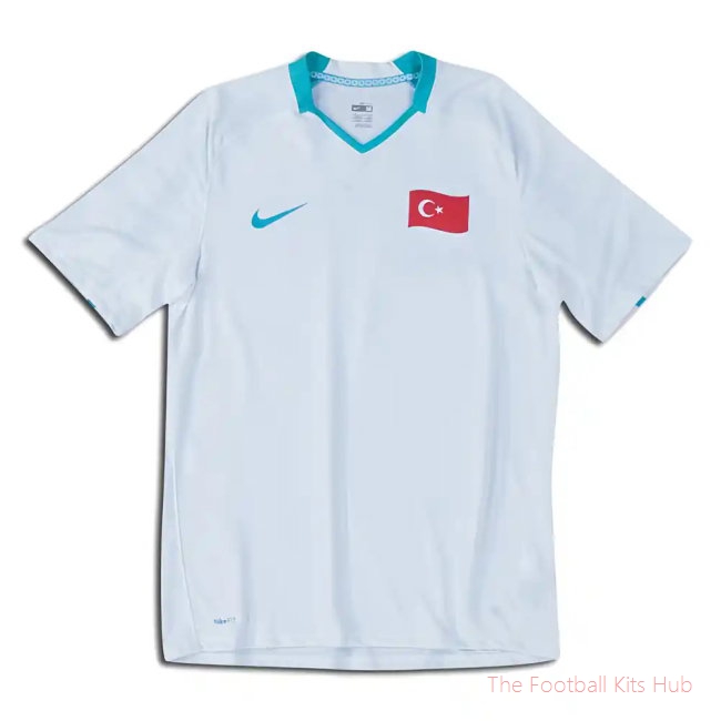 Turkey 2008-09 Away Shirt (S) (Excellent) (Yilmaz 17)