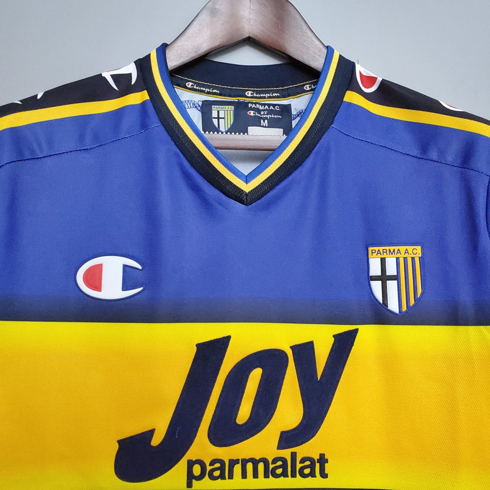 2001-2002 Parma Home kit