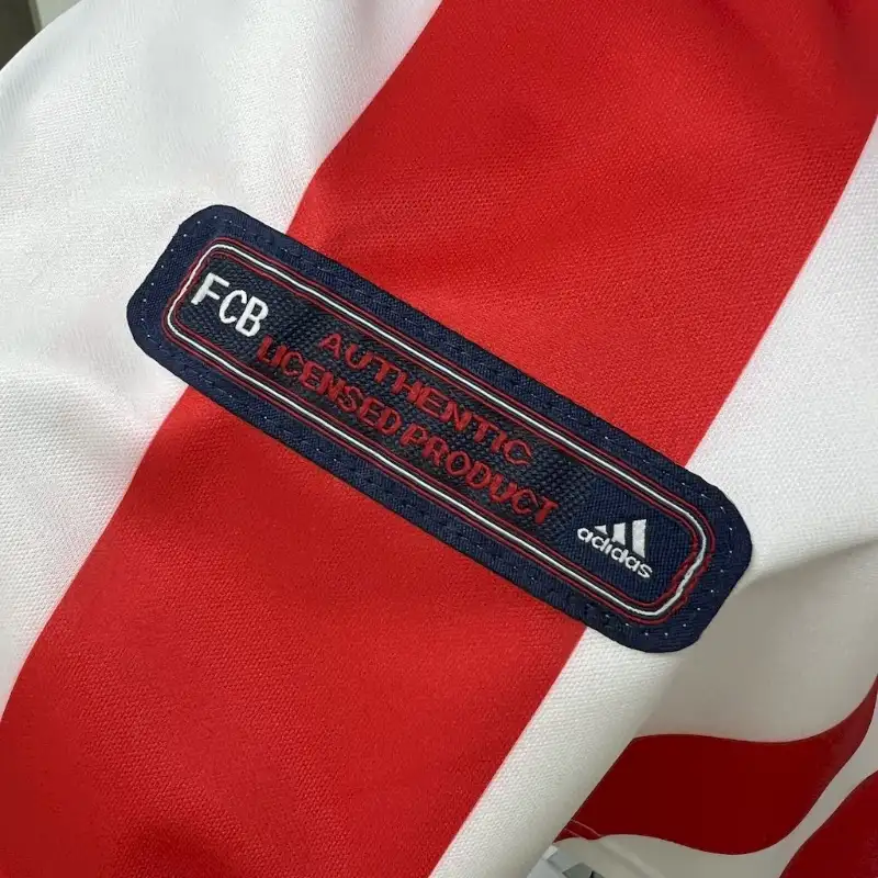 2000-2001 Bayern Munich Jersey retro kit