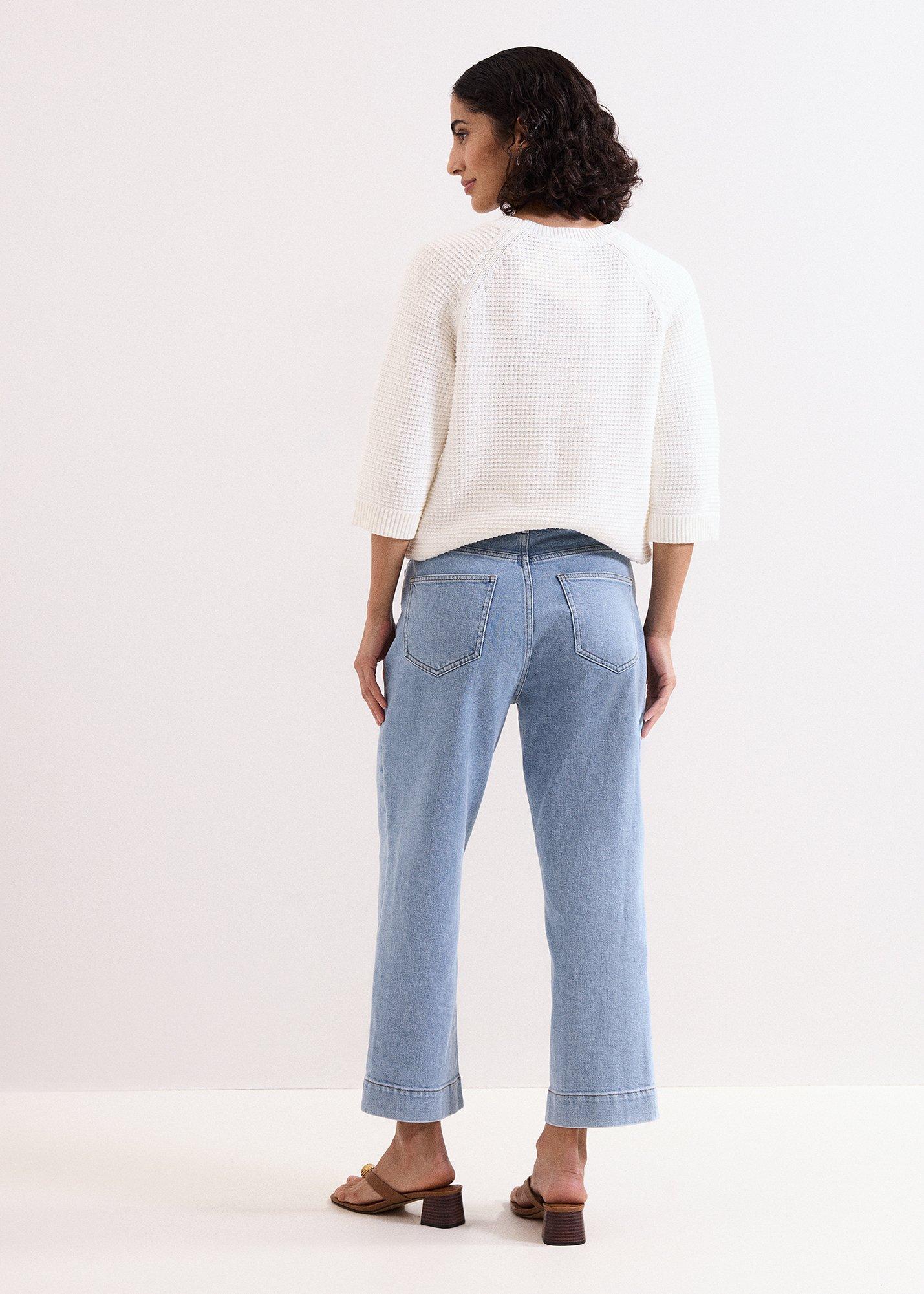 Petite Lexi Light Wash Straight Jean