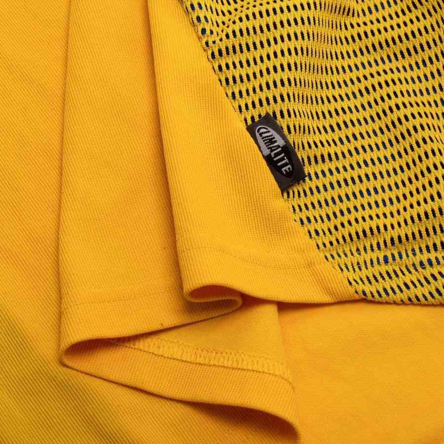 Sweden Home Shirt 2002 Size S LARSSON 11 (7/10)