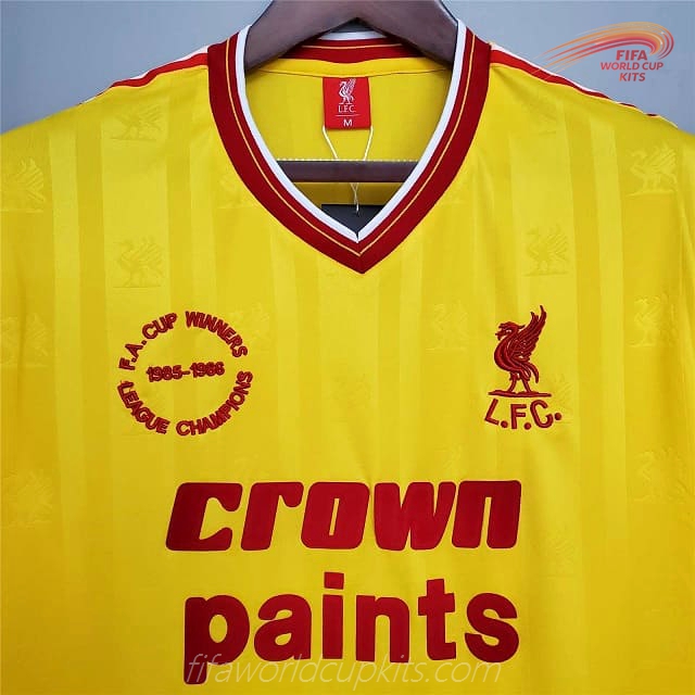 Liverpool 85-86 season Road Soccer Kit