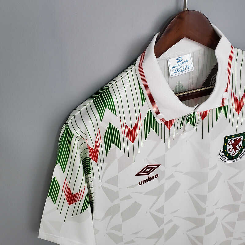 Cheap 1990-1992 Wales away kit