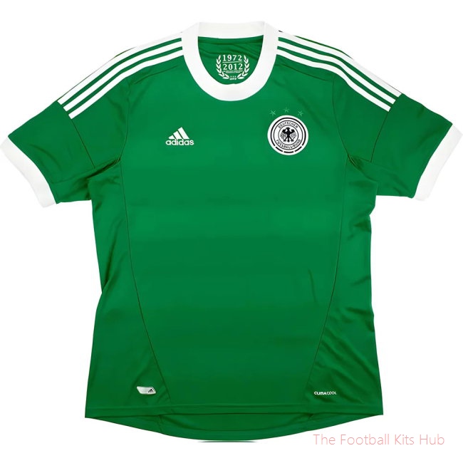 Germany 2012-13 Away Shirt (Excellent) (Ozil 8)