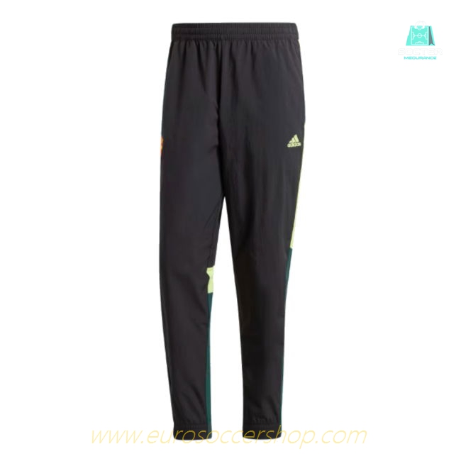 2024 Manchester United Tracksuit Bottoms (Black)