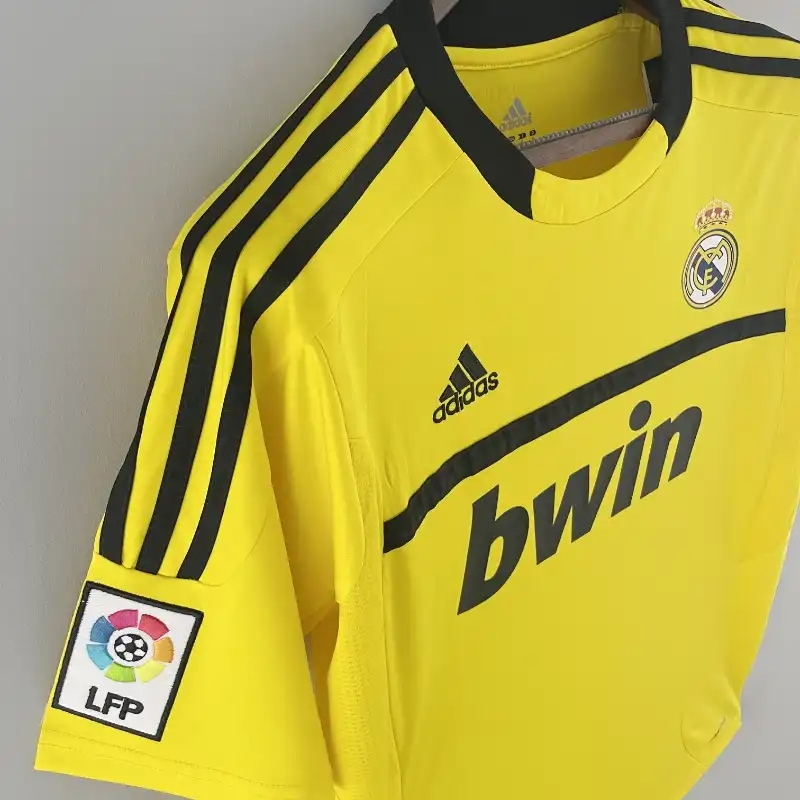 2011-2012 Real Madrid Goalkeeper Soccer retro kit
