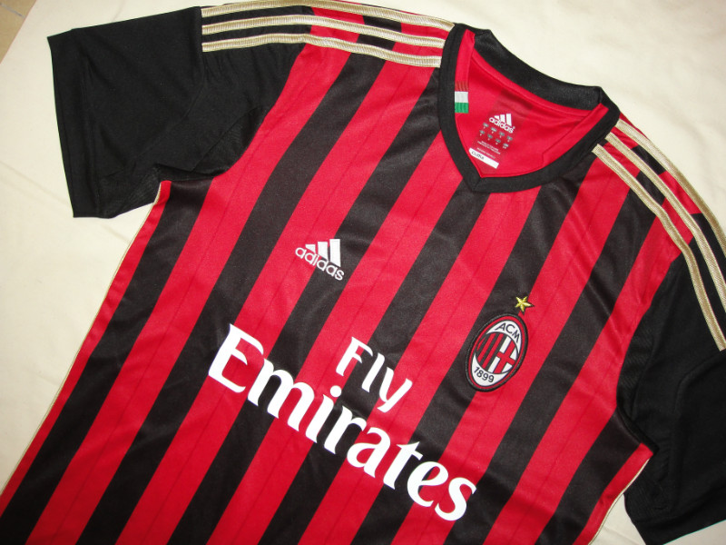 Breathable 13-14 AC Milan Home RedBlack Soccer Jersey Shirt